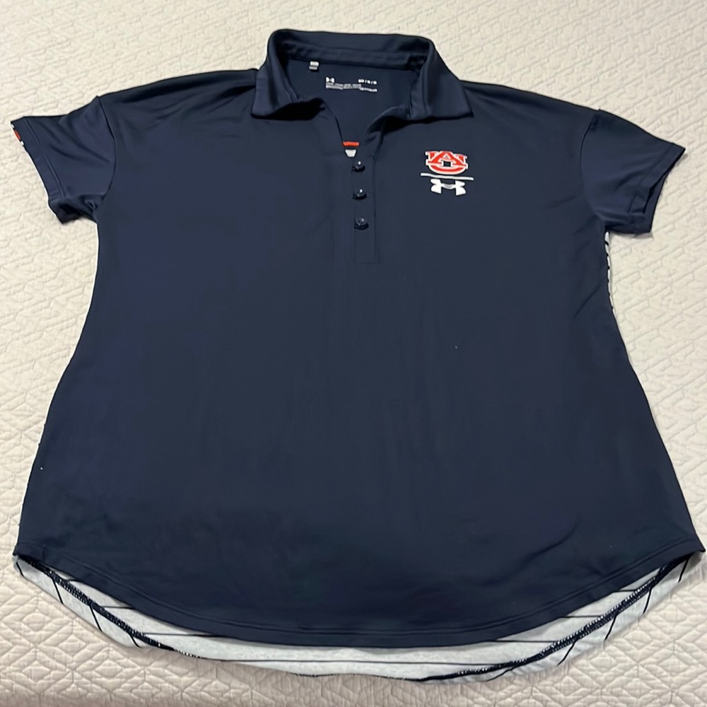 Under Armour Ladies loose fit medium golf shirt